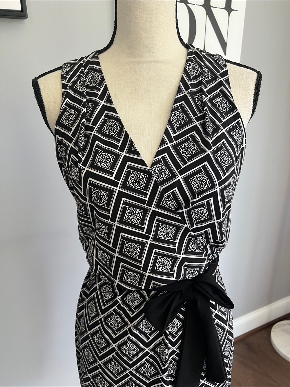 White House Black Market Faux Wrap Dress - Picture 2 of 7